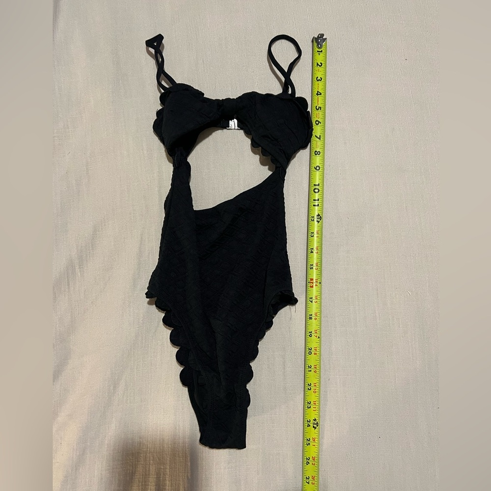 Xs Cupshe Suit - Picture 3 of 7